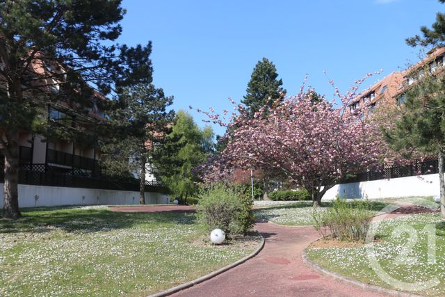 Appartement F2 à vendre - 2 pièces - 30.67 m2 - VILLERS SUR MER - 14 - BASSE-NORMANDIE - Century 21 Frédéric Bagot Appartement F2 à vendre - 2 pièces - 30.67 m2 - VILLERS SUR MER - 14 - BASSE-NORMANDIE - Century 21 Frédéric Bagot