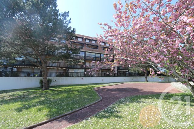 Appartement F2 à vendre - 2 pièces - 30.67 m2 - VILLERS SUR MER - 14 - BASSE-NORMANDIE - Century 21 Frédéric Bagot Appartement F2 à vendre - 2 pièces - 30.67 m2 - VILLERS SUR MER - 14 - BASSE-NORMANDIE - Century 21 Frédéric Bagot