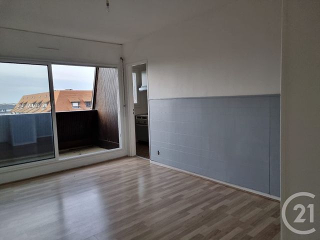 Afficher la photo en grand Appartement F2 à vendre - 2 pièces - 34.45 m2 - VILLERS SUR MER - 14 - BASSE-NORMANDIE - Century 21 Bagot Immobilier