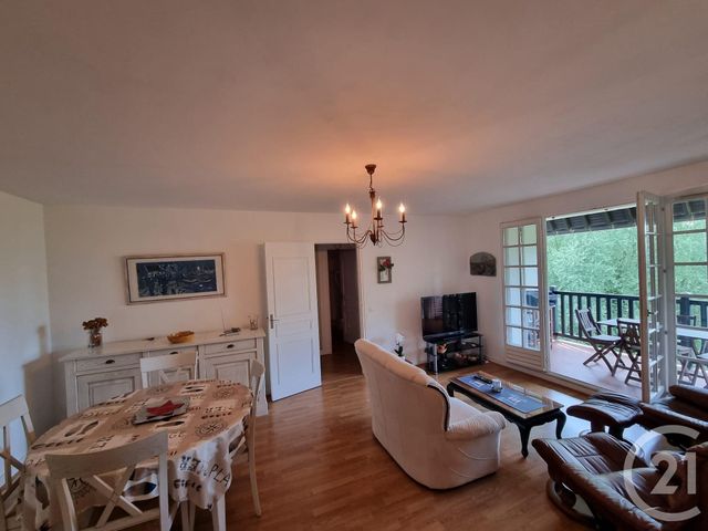 Afficher la photo en grand Appartement F3 à vendre - 3 pièces - 61.72 m2 - VILLERS SUR MER - 14 - BASSE-NORMANDIE - Century 21 Bagot Immobilier
