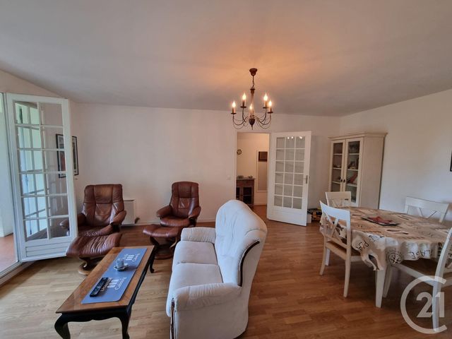Afficher la photo en grand Appartement F3 à vendre - 3 pièces - 61.72 m2 - VILLERS SUR MER - 14 - BASSE-NORMANDIE - Century 21 Bagot Immobilier