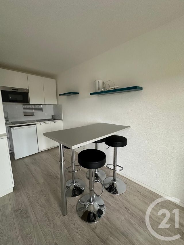 Appartement F1 à louer - 1 pièce - 28.0 m2 - VILLERS SUR MER - 14 - BASSE-NORMANDIE - Century 21 Bagot Immobilier