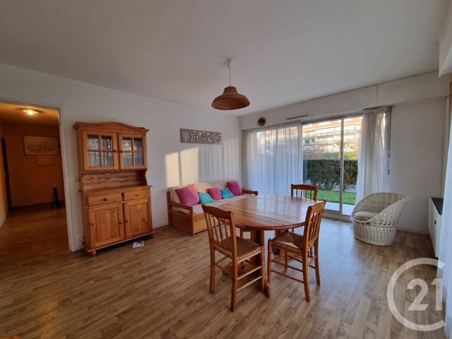 Afficher la photo en grand Appartement F3 à vendre - 3 pièces - 54.0 m2 - VILLERS SUR MER - 14 - BASSE-NORMANDIE - Century 21 Bagot Immobilier