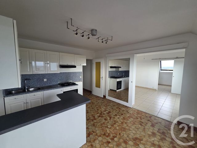 Appartement à vendre - 4 pièces - 47.0 m2 - BLONVILLE SUR MER - 14 - BASSE-NORMANDIE - Century 21 Bagot Immobilier