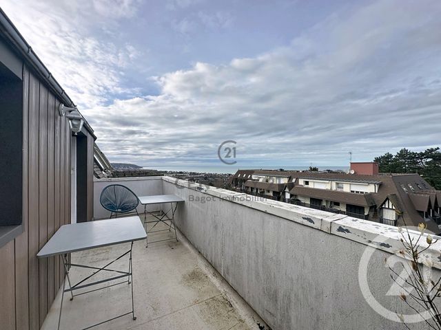 Appartement F2 à louer - 2 pièces - 28.0 m2 - BLONVILLE SUR MER - 14 - BASSE-NORMANDIE - Century 21 Bagot Immobilier