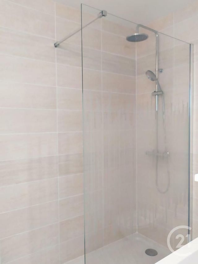 Appartement F2 à louer - 2 pièces - 28.0 m2 - BLONVILLE SUR MER - 14 - BASSE-NORMANDIE - Century 21 Bagot Immobilier