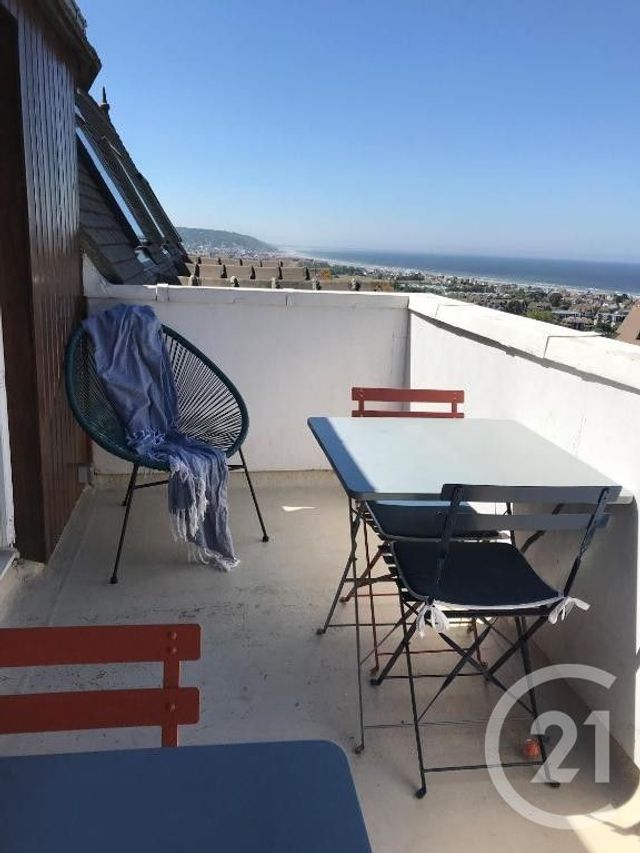 Appartement F2 à louer - 2 pièces - 28.0 m2 - BLONVILLE SUR MER - 14 - BASSE-NORMANDIE - Century 21 Bagot Immobilier