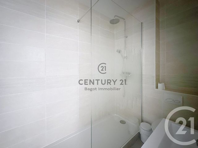 Appartement F2 à louer - 2 pièces - 28.0 m2 - BLONVILLE SUR MER - 14 - BASSE-NORMANDIE - Century 21 Bagot Immobilier