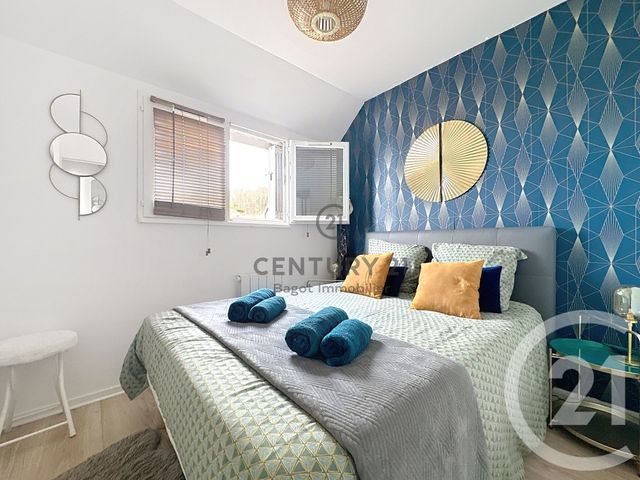 Appartement F2 à louer - 2 pièces - 28.0 m2 - BLONVILLE SUR MER - 14 - BASSE-NORMANDIE - Century 21 Bagot Immobilier