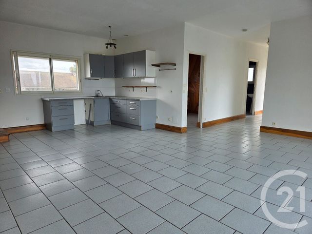 Appartement à vendre - 4 pièces - 98.0 m2 - BLONVILLE SUR MER - 14 - BASSE-NORMANDIE - Century 21 Bagot Immobilier