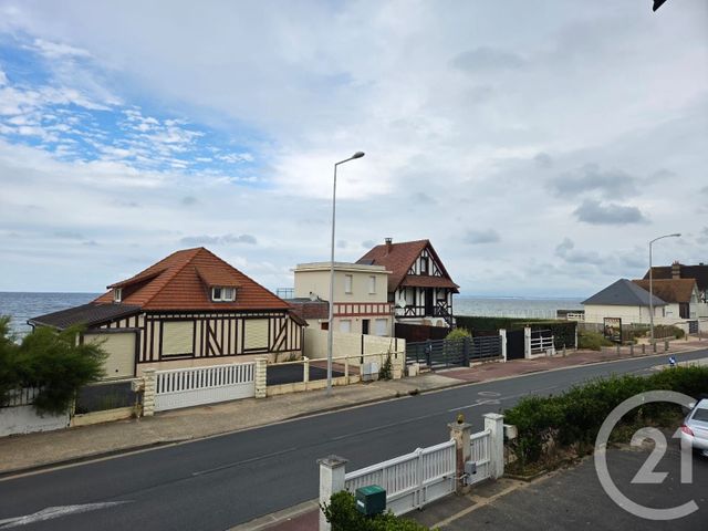 Appartement à vendre - 4 pièces - 98.0 m2 - BLONVILLE SUR MER - 14 - BASSE-NORMANDIE - Century 21 Bagot Immobilier