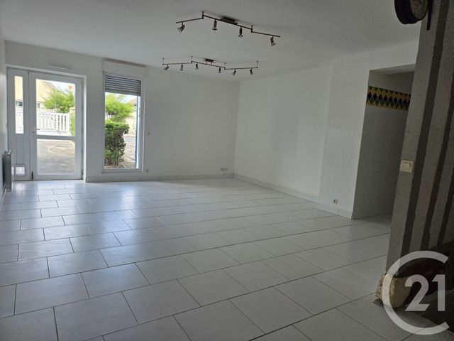 Appartement à vendre - 4 pièces - 86.0 m2 - BLONVILLE SUR MER - 14 - BASSE-NORMANDIE - Century 21 Bagot Immobilier