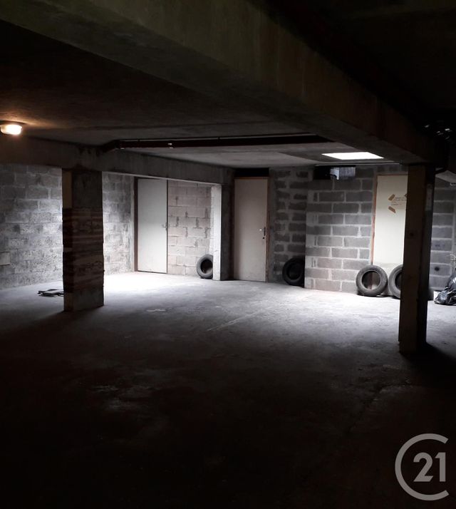Afficher la photo en grand parking à louer - 12.0 m2 - TROUVILLE SUR MER - 14 - BASSE-NORMANDIE - Century 21 Bagot Immobilier
