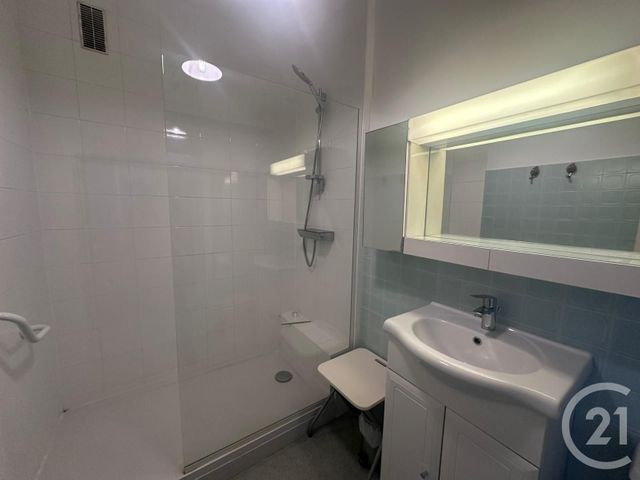 Appartement Studio à louer - 1 pièce - 30.0 m2 - BLONVILLE SUR MER - 14 - BASSE-NORMANDIE - Century 21 Bagot Immobilier