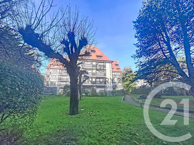Appartement à louer - 2 pièces - 55.0 m2 - DEAUVILLE - 14 - BASSE-NORMANDIE - Century 21 Bagot Immobilier