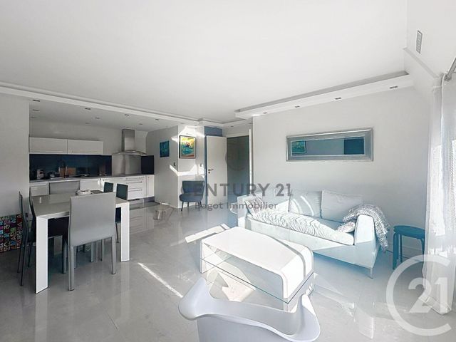 Appartement à louer - 2 pièces - 55.0 m2 - DEAUVILLE - 14 - BASSE-NORMANDIE - Century 21 Bagot Immobilier