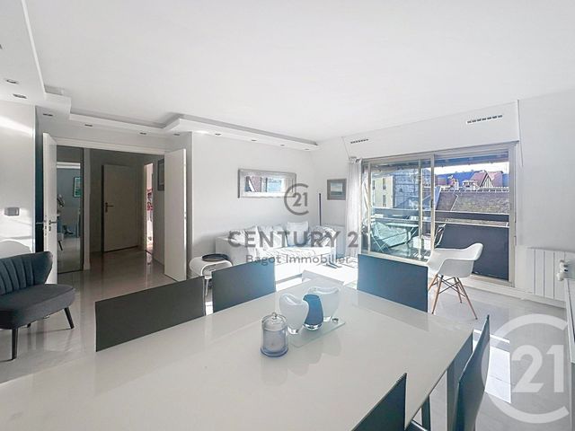 Appartement à louer - 2 pièces - 55.0 m2 - DEAUVILLE - 14 - BASSE-NORMANDIE - Century 21 Bagot Immobilier