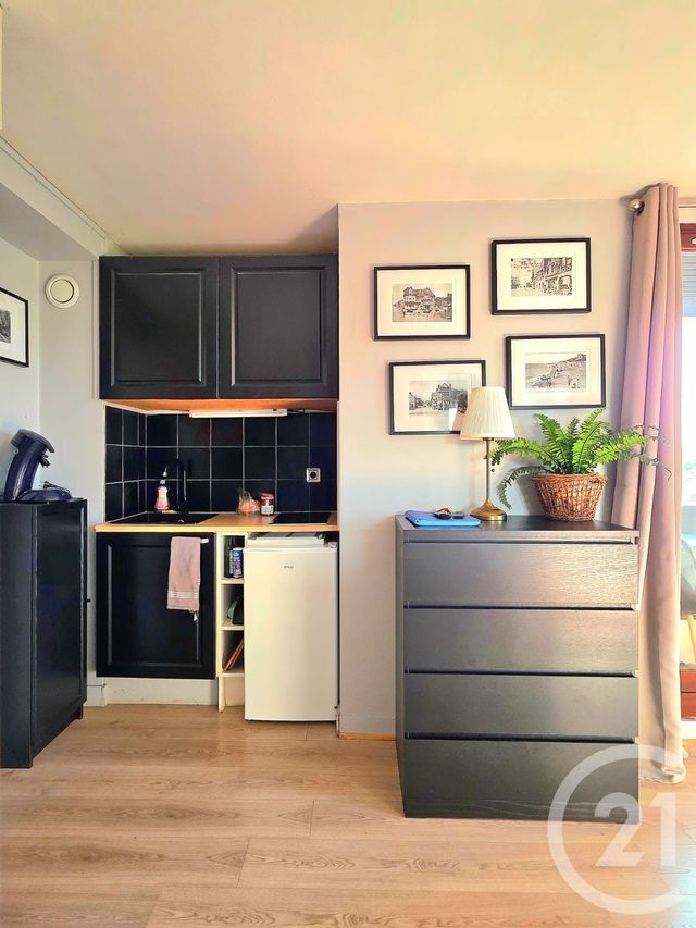 Appartement Studio à louer - 1 pièce - 20.4 m2 - BLONVILLE SUR MER - 14 - BASSE-NORMANDIE - Century 21 Bagot Immobilier
