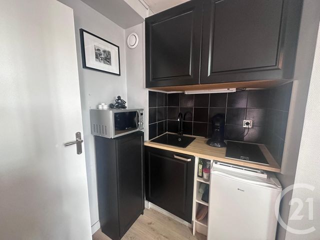 Appartement Studio à louer - 1 pièce - 20.4 m2 - BLONVILLE SUR MER - 14 - BASSE-NORMANDIE - Century 21 Bagot Immobilier