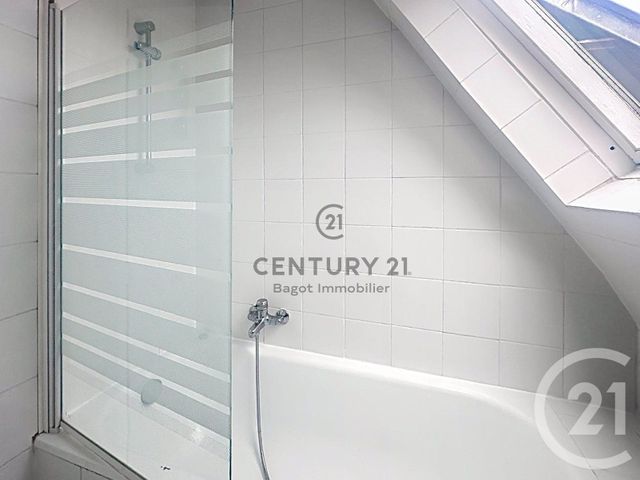 Appartement F2 à louer - 2 pièces - 28.9 m2 - VILLERS SUR MER - 14 - BASSE-NORMANDIE - Century 21 Bagot Immobilier