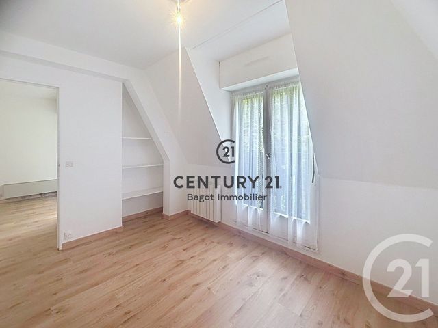 Appartement F3 à louer - 3 pièces - 47.6 m2 - BLONVILLE SUR MER - 14 - BASSE-NORMANDIE - Century 21 Bagot Immobilier