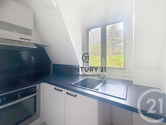 Appartement F3 à louer - 3 pièces - 47.6 m2 - BLONVILLE SUR MER - 14 - BASSE-NORMANDIE - Century 21 Bagot Immobilier