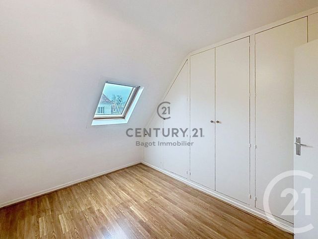 Appartement F4 à louer - 4 pièces - 65.0 m2 - PONT L EVEQUE - 14 - BASSE-NORMANDIE - Century 21 Bagot Immobilier