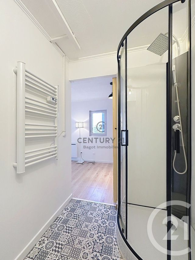 Appartement Studio à louer - 1 pièce - 24.0 m2 - VARAVILLE - 14 - BASSE-NORMANDIE - Century 21 Bagot Immobilier