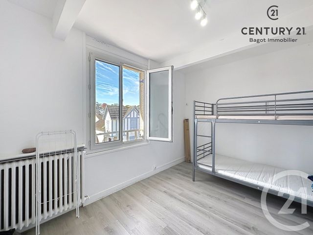 Appartement F3 bis à louer - 3 pièces - 68.0 m2 - VILLERS SUR MER - 14 - BASSE-NORMANDIE - Century 21 Bagot Immobilier
