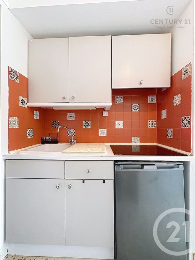 Appartement F2 à louer - 2 pièces - 29.58 m2 - BLONVILLE SUR MER - 14 - BASSE-NORMANDIE - Century 21 Bagot Immobilier