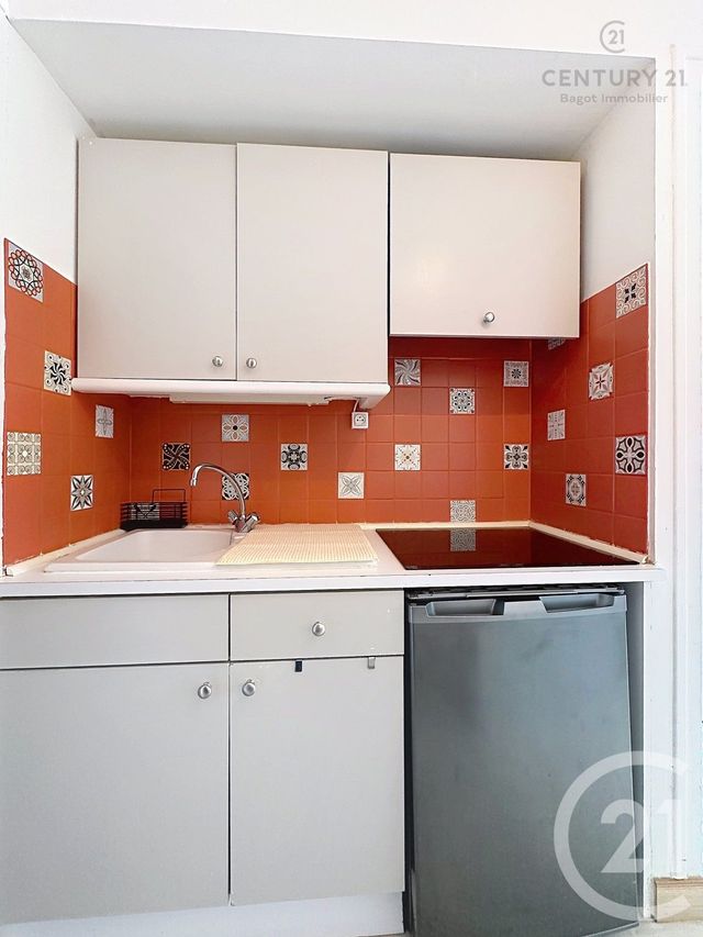 Appartement F2 à louer - 2 pièces - 29.58 m2 - BLONVILLE SUR MER - 14 - BASSE-NORMANDIE - Century 21 Bagot Immobilier