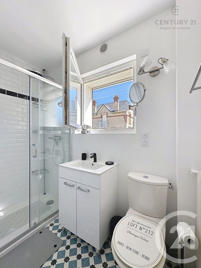 Appartement F2 à louer - 2 pièces - 29.58 m2 - BLONVILLE SUR MER - 14 - BASSE-NORMANDIE - Century 21 Bagot Immobilier