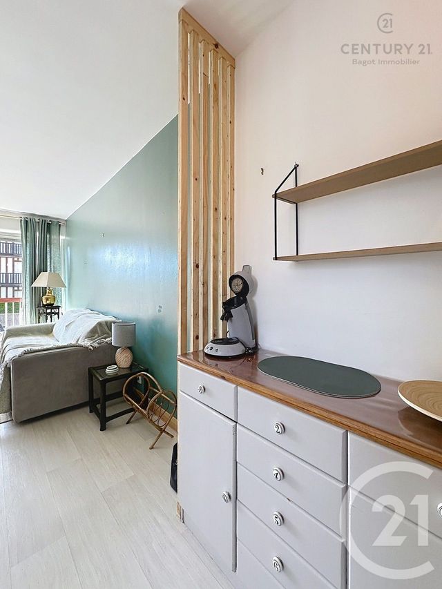 Appartement F2 à louer - 2 pièces - 29.58 m2 - BLONVILLE SUR MER - 14 - BASSE-NORMANDIE - Century 21 Bagot Immobilier
