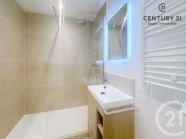 Appartement F3 à louer - 3 pièces - 47.73 m2 - DEAUVILLE - 14 - BASSE-NORMANDIE - Century 21 Bagot Immobilier