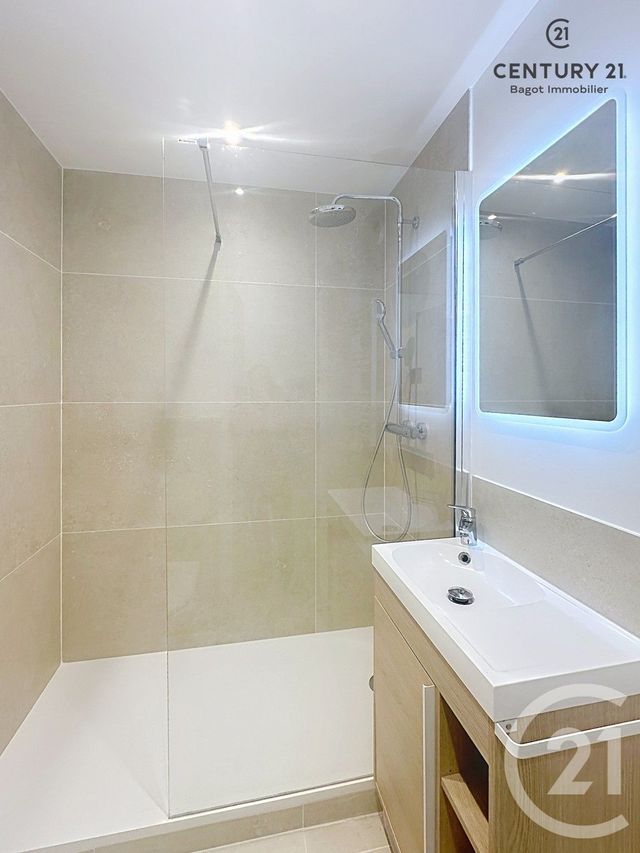 Appartement F3 à louer - 3 pièces - 47.73 m2 - DEAUVILLE - 14 - BASSE-NORMANDIE - Century 21 Bagot Immobilier