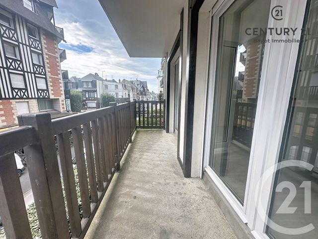 Appartement F3 à louer - 3 pièces - 47.73 m2 - DEAUVILLE - 14 - BASSE-NORMANDIE - Century 21 Bagot Immobilier