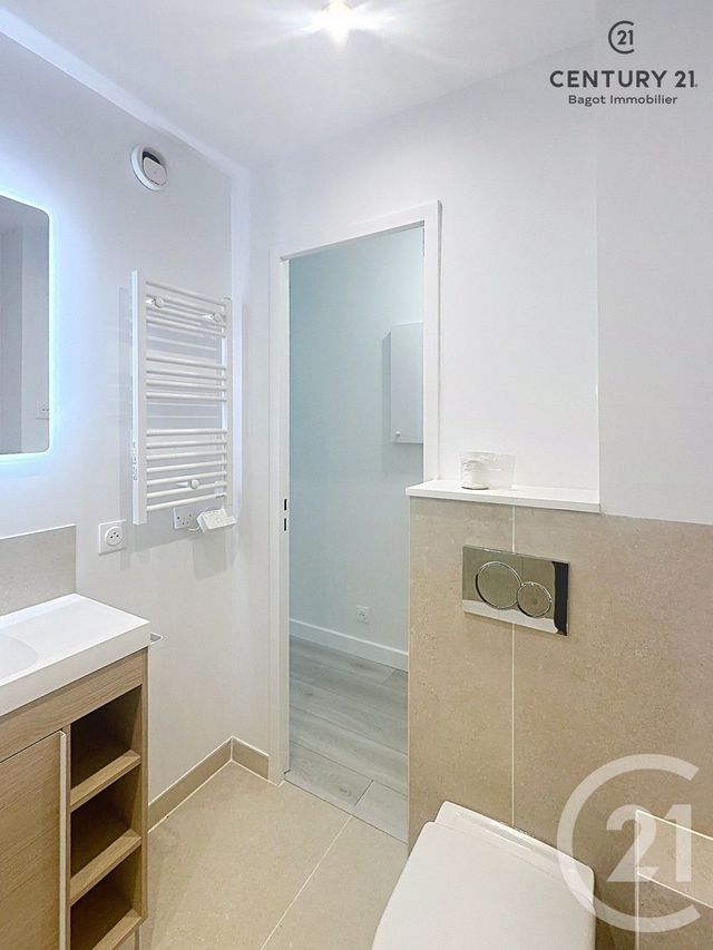 Appartement F3 à louer - 3 pièces - 47.73 m2 - DEAUVILLE - 14 - BASSE-NORMANDIE - Century 21 Bagot Immobilier