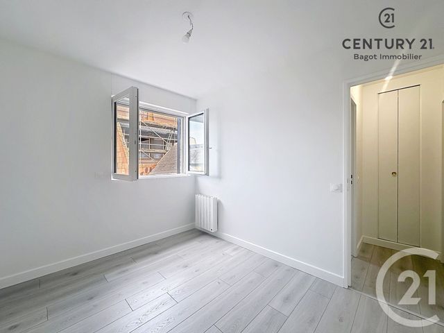 Appartement F3 à louer - 3 pièces - 47.73 m2 - DEAUVILLE - 14 - BASSE-NORMANDIE - Century 21 Bagot Immobilier