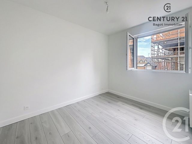 Appartement F3 à louer - 3 pièces - 47.73 m2 - DEAUVILLE - 14 - BASSE-NORMANDIE - Century 21 Bagot Immobilier