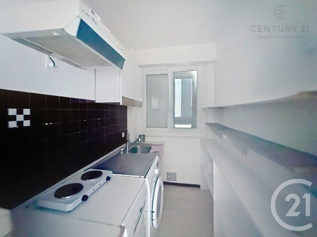 Appartement F1 à louer - 1 pièce - 30.0 m2 - BLONVILLE SUR MER - 14 - BASSE-NORMANDIE - Century 21 Bagot Immobilier