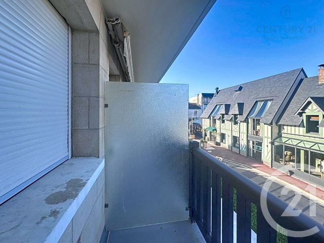 Appartement F1 à louer - 1 pièce - 30.0 m2 - BLONVILLE SUR MER - 14 - BASSE-NORMANDIE - Century 21 Bagot Immobilier