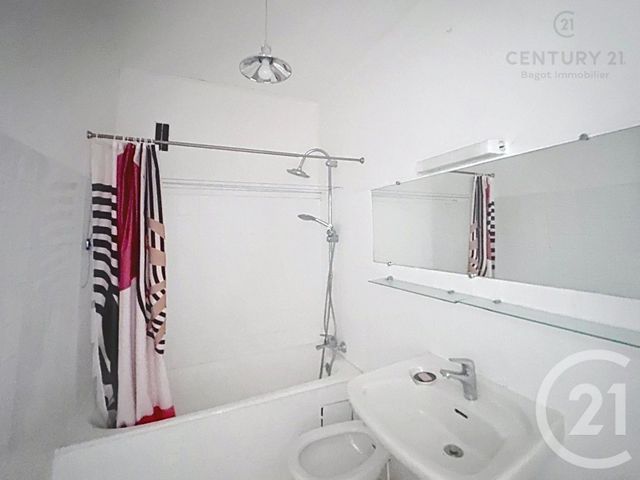 Appartement F1 à louer - 1 pièce - 30.0 m2 - BLONVILLE SUR MER - 14 - BASSE-NORMANDIE - Century 21 Bagot Immobilier