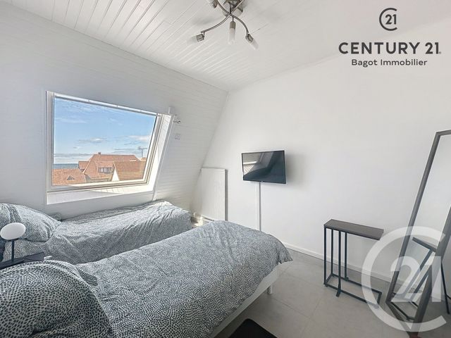 Appartement T4 à vendre - 4 pièces - 49.3 m2 - BLONVILLE SUR MER - 14 - BASSE-NORMANDIE - Century 21 Bagot Immobilier