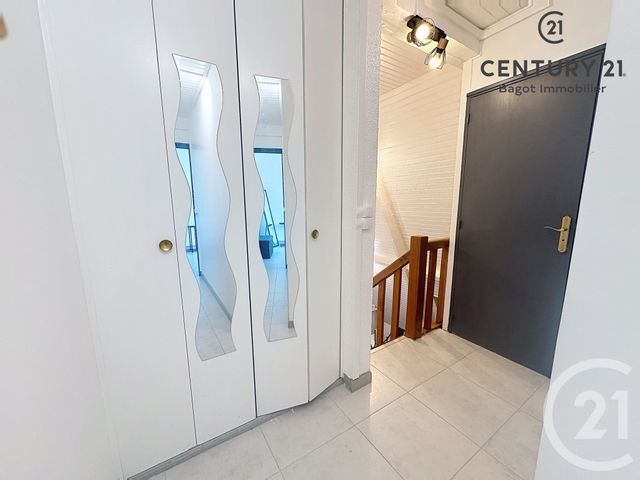 Appartement T4 à vendre - 4 pièces - 49.3 m2 - BLONVILLE SUR MER - 14 - BASSE-NORMANDIE - Century 21 Bagot Immobilier