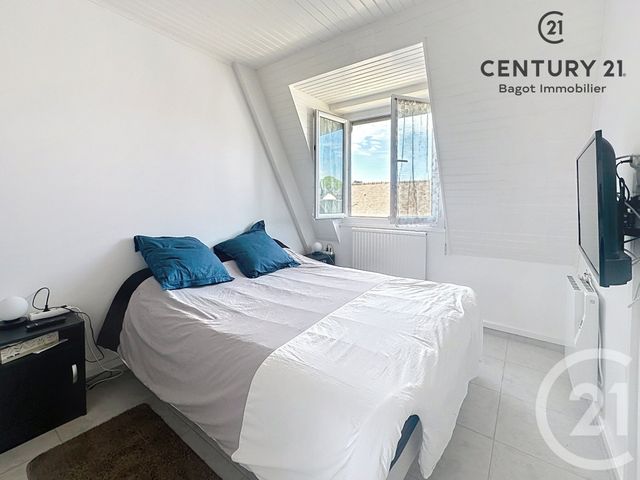 Appartement T4 à vendre - 4 pièces - 49.3 m2 - BLONVILLE SUR MER - 14 - BASSE-NORMANDIE - Century 21 Bagot Immobilier