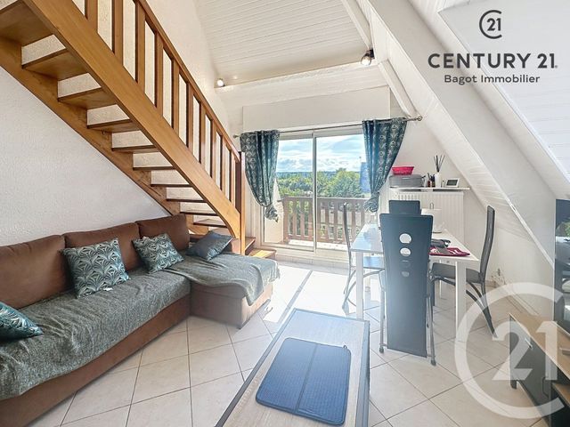 Appartement T4 à vendre - 4 pièces - 49.3 m2 - BLONVILLE SUR MER - 14 - BASSE-NORMANDIE - Century 21 Bagot Immobilier