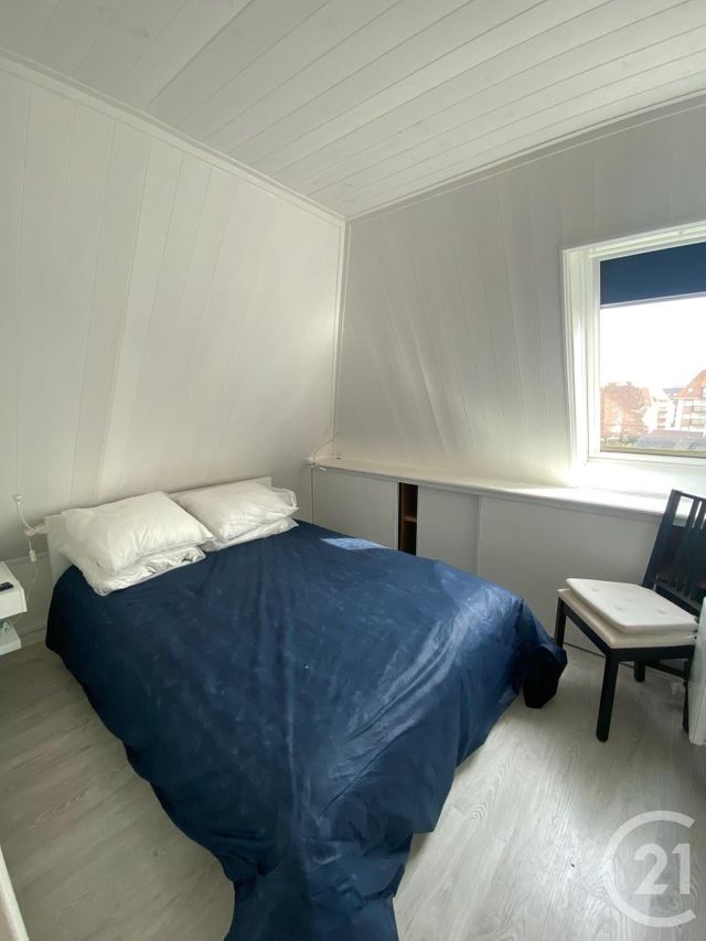 Appartement F2 + cabine à louer - 2 pièces - 28.0 m2 - VILLERS SUR MER - 14 - BASSE-NORMANDIE - Century 21 Bagot Immobilier