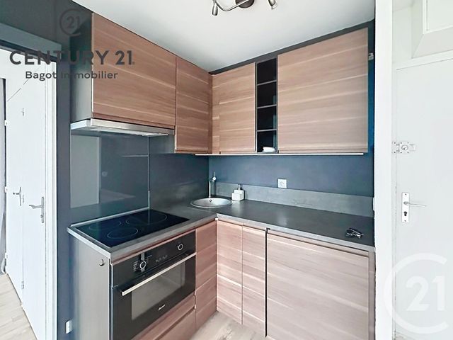 Appartement à louer - 2 pièces - 29.0 m2 - BLONVILLE SUR MER - 14 - BASSE-NORMANDIE - Century 21 Bagot Immobilier